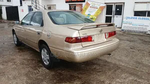 Toyota Camry SE 4dr Sedan (2.4L 4cyl 4A) 2002 Blue