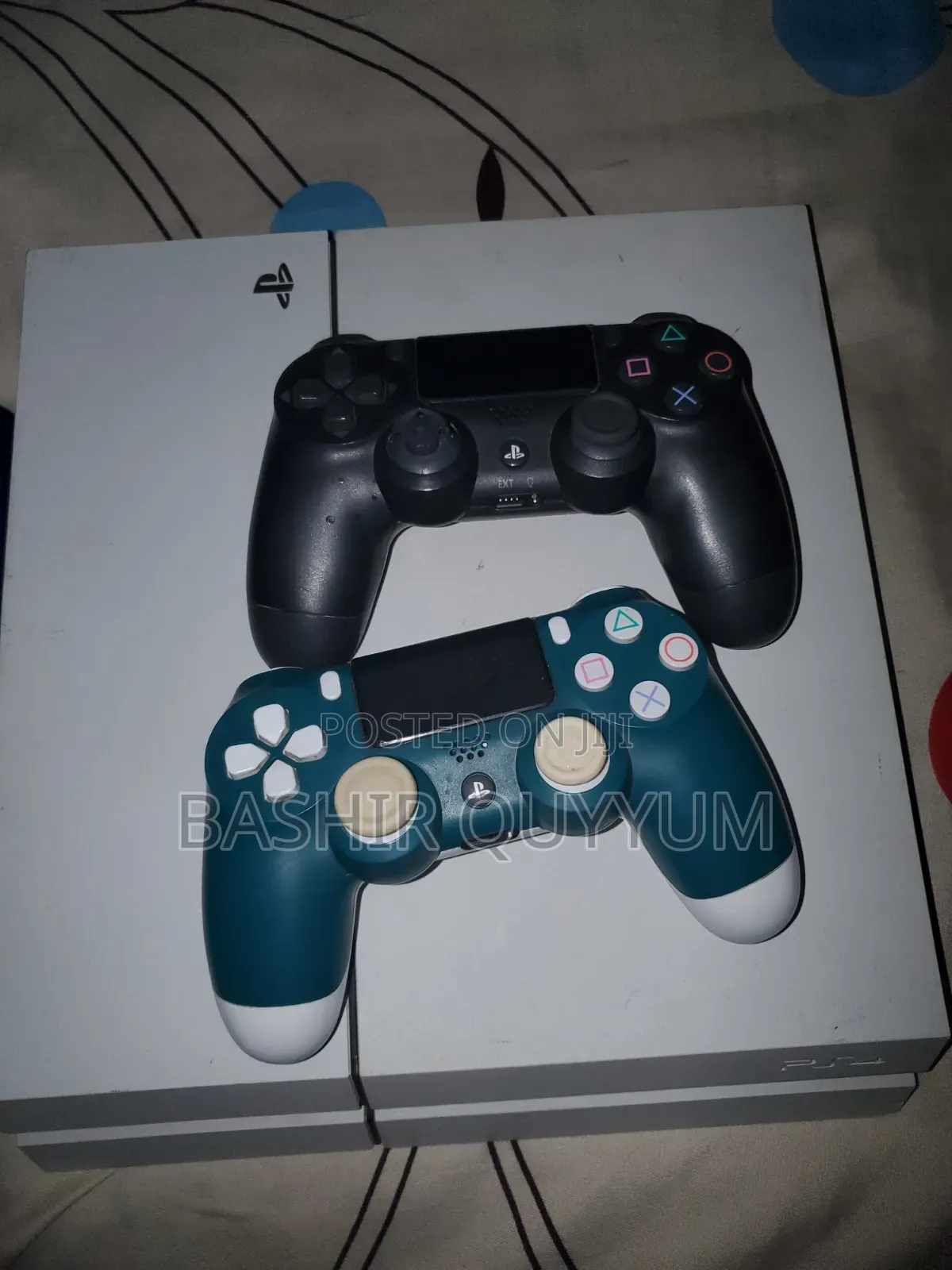White Slim Ps4