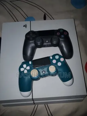 White Slim Ps4