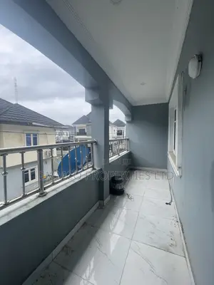 3bdrm Apartment in Ikota Gra for rent