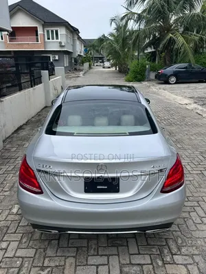 Mercedes-Benz C300 Luxury 4dr AWD 4Matic Sedan (2.0L 4cyl 7A) 2015