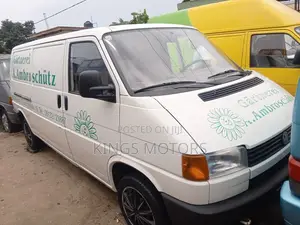 Volkswagen Transporter 2005 White