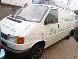 Volkswagen Transporter 2005 White