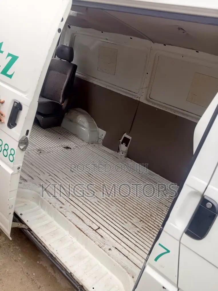 Volkswagen Transporter 2005 White