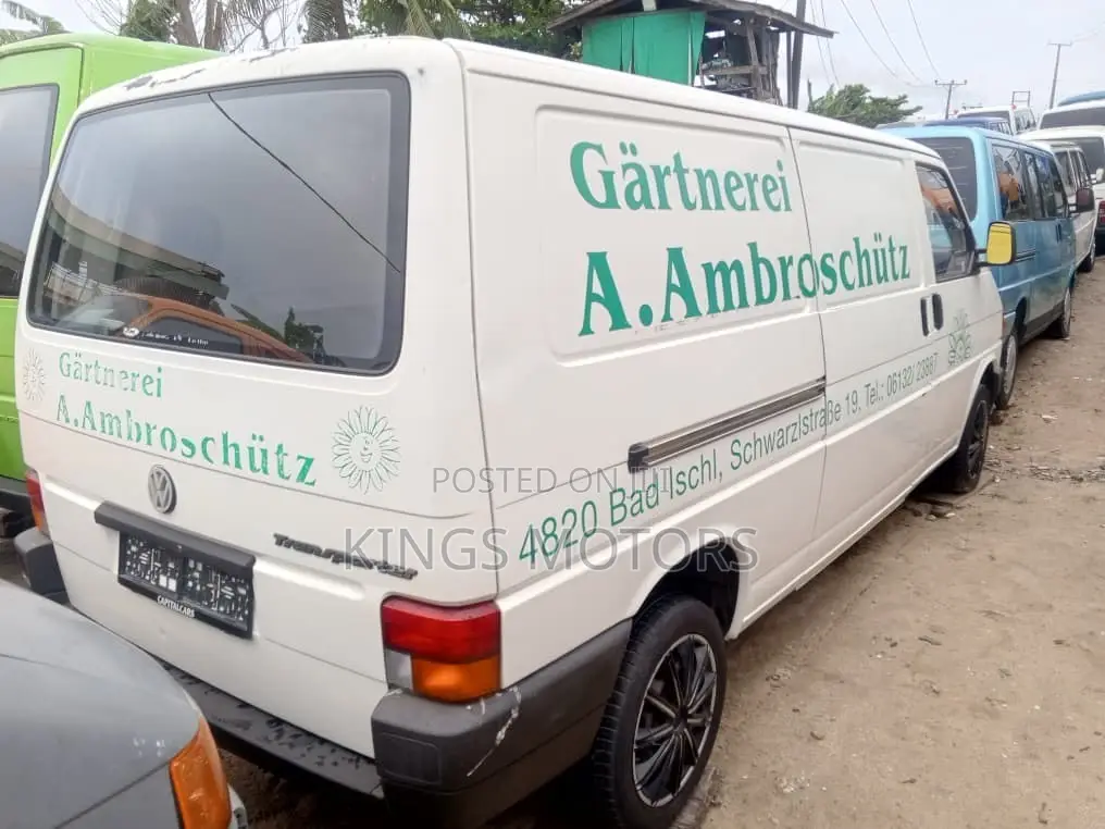 Volkswagen Transporter 2005 White