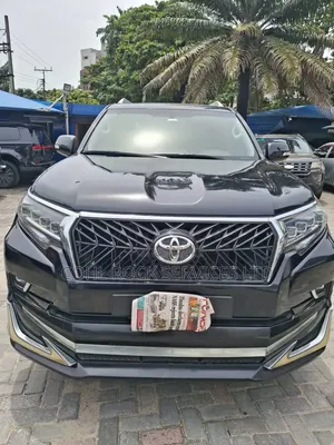 Toyota Land Cruiser Prado 2022 Black