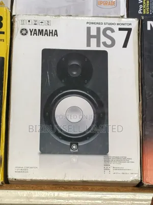 Yamaha HS7 Powered Studio Monitor, a 6.5-Inch Bi-Amplified Speaker