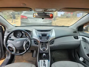 Hyundai Elantra 2014 Red