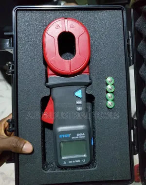 ETCR 2000A Digital Clamp Ground Resistance Meter