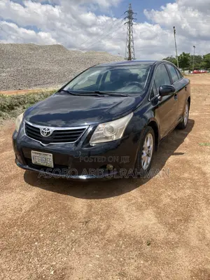 Toyota Avensis 2011 Black