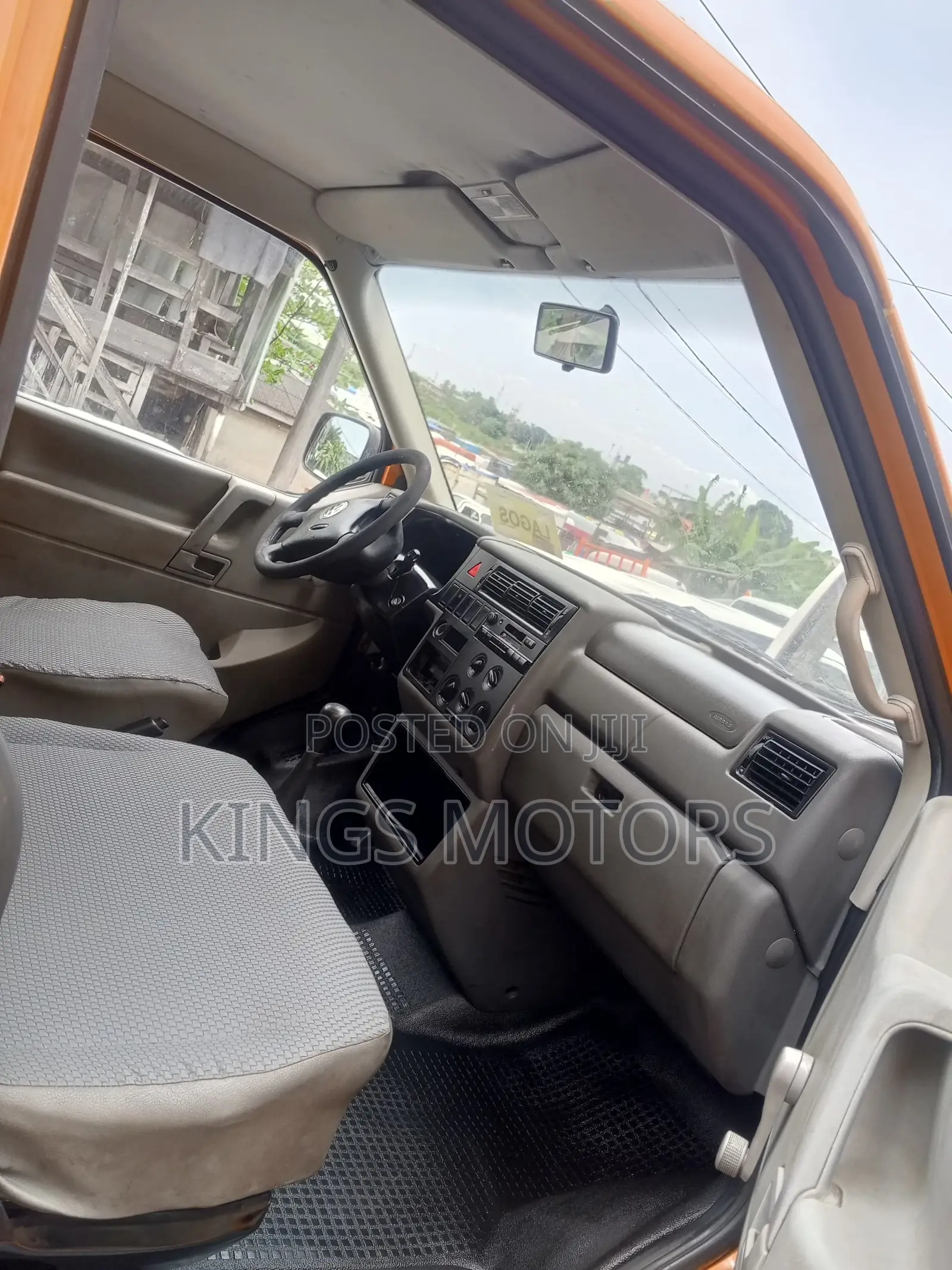 Volkswagen Transporter 2007 Orange