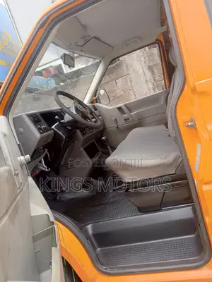Volkswagen Transporter 2007 Orange