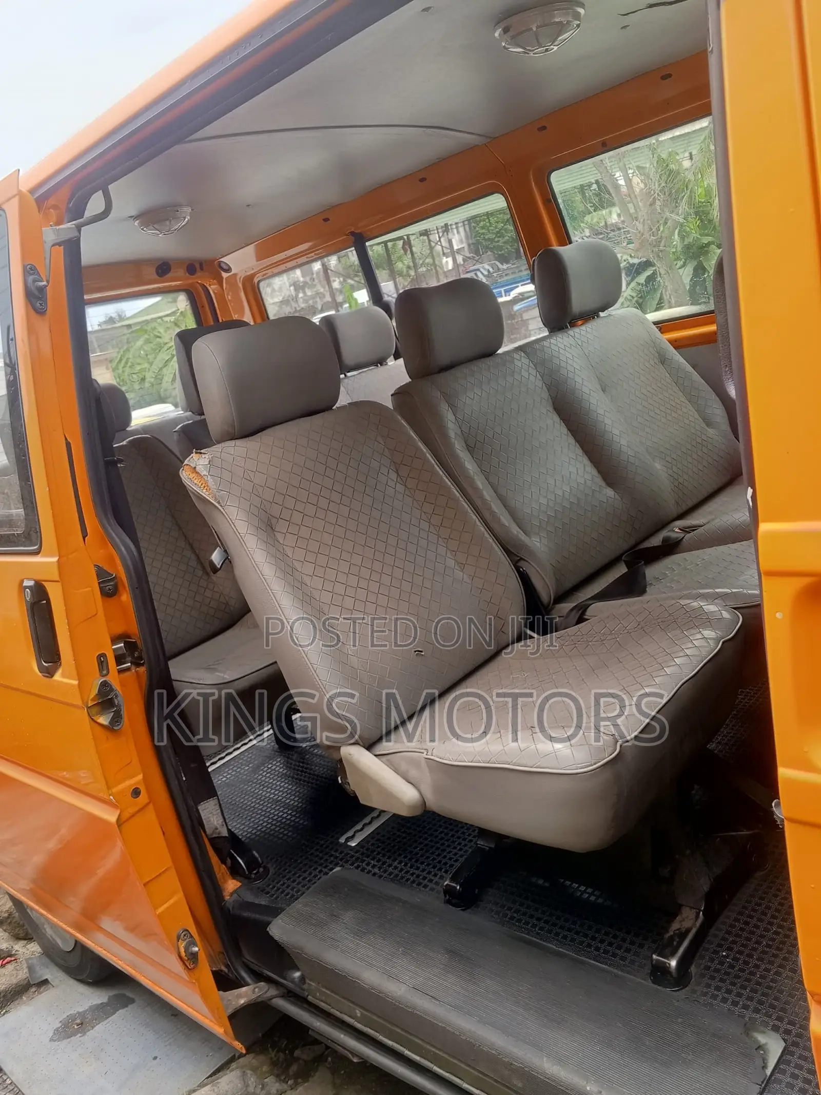 Volkswagen Transporter 2007 Orange