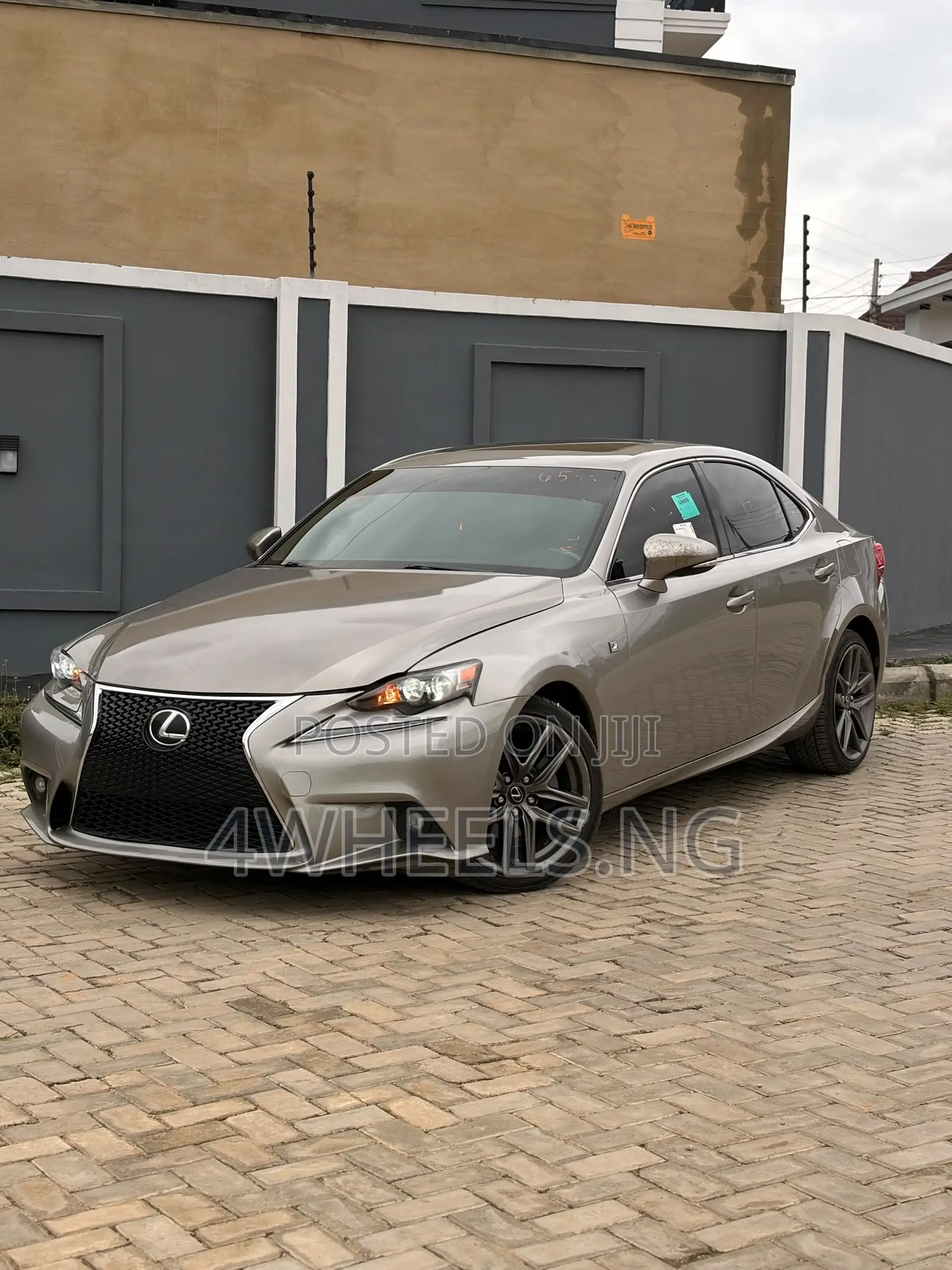 Lexus IS 250 4WD 2014 Gold