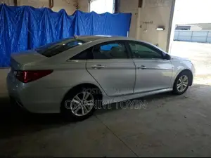 Hyundai Sonata GLS PZEV 4dr Sedan (2.4L 4cyl 6A) 2014 Silver