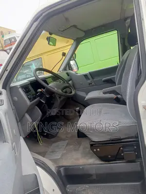 Volkswagen Transporter 2005 White
