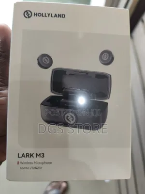 Hollyland Lark M3 Combo 4TX 2RX Wireless Microphone