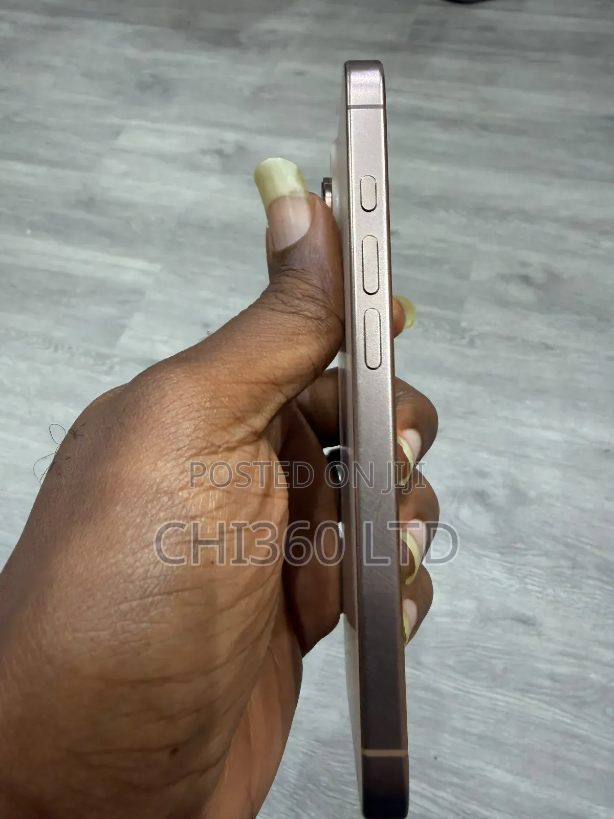 Apple iPhone 16 Pro 128 GB Gold