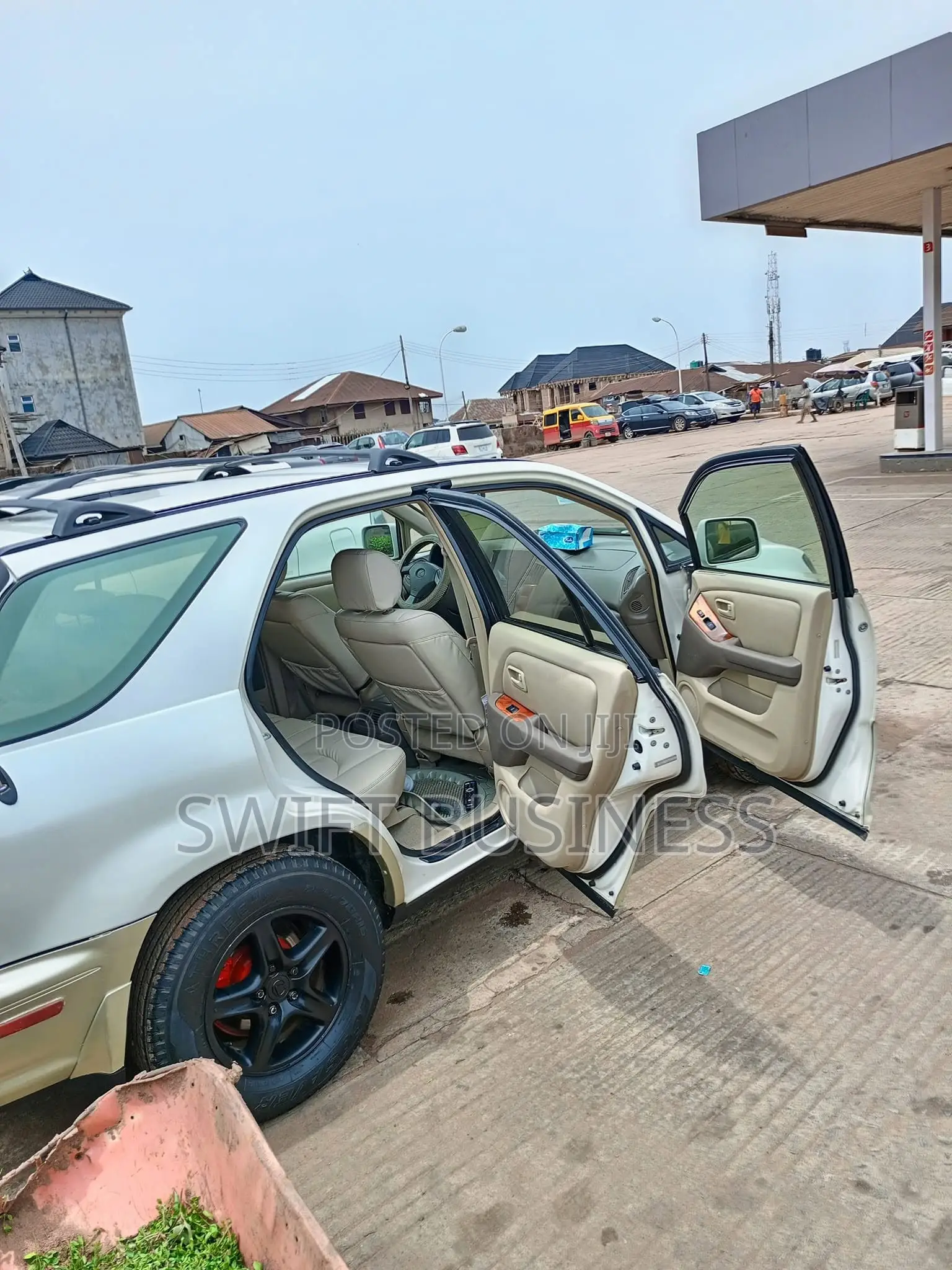 Lexus RX 2000 White