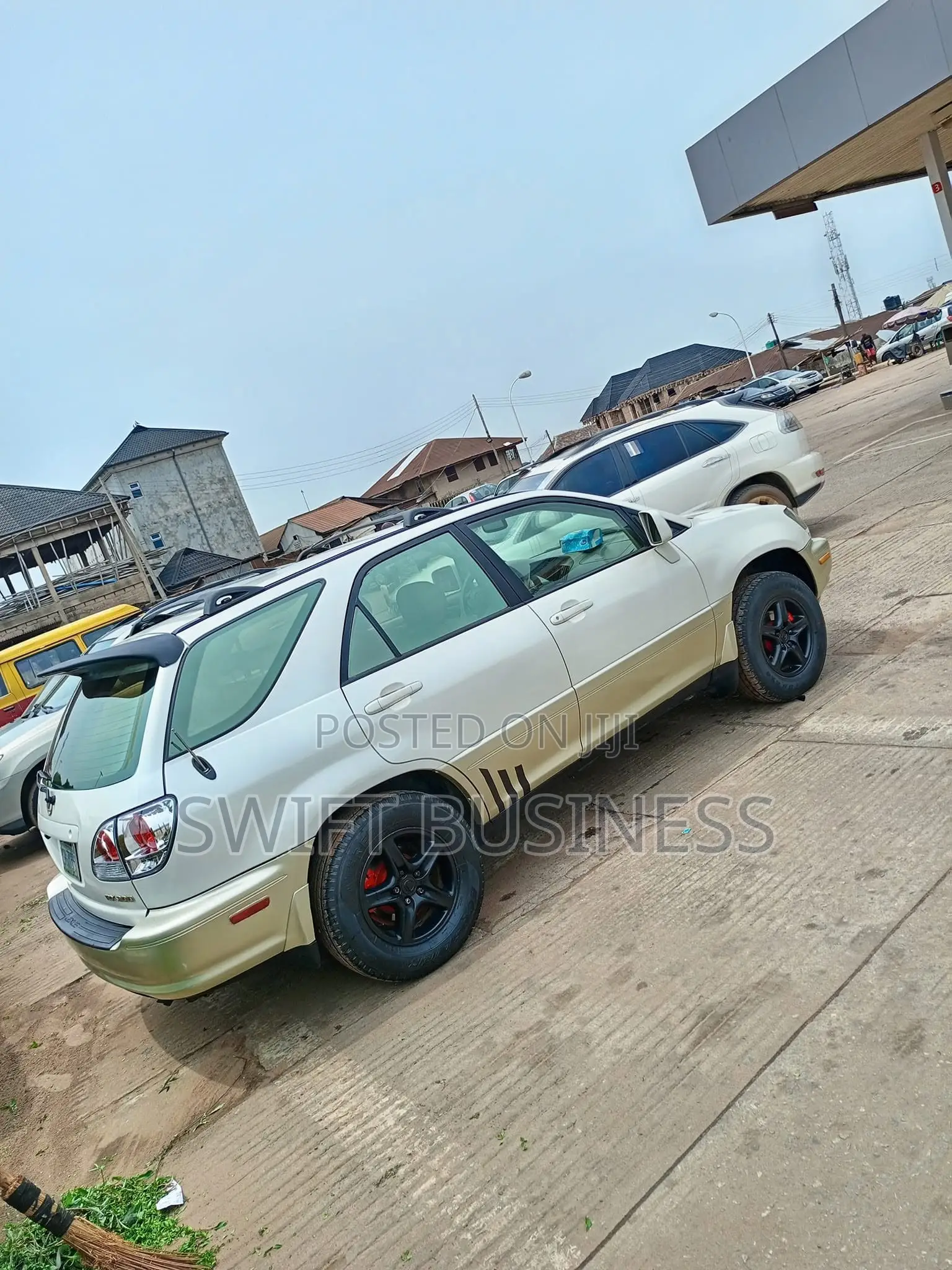 Lexus RX 2000 White