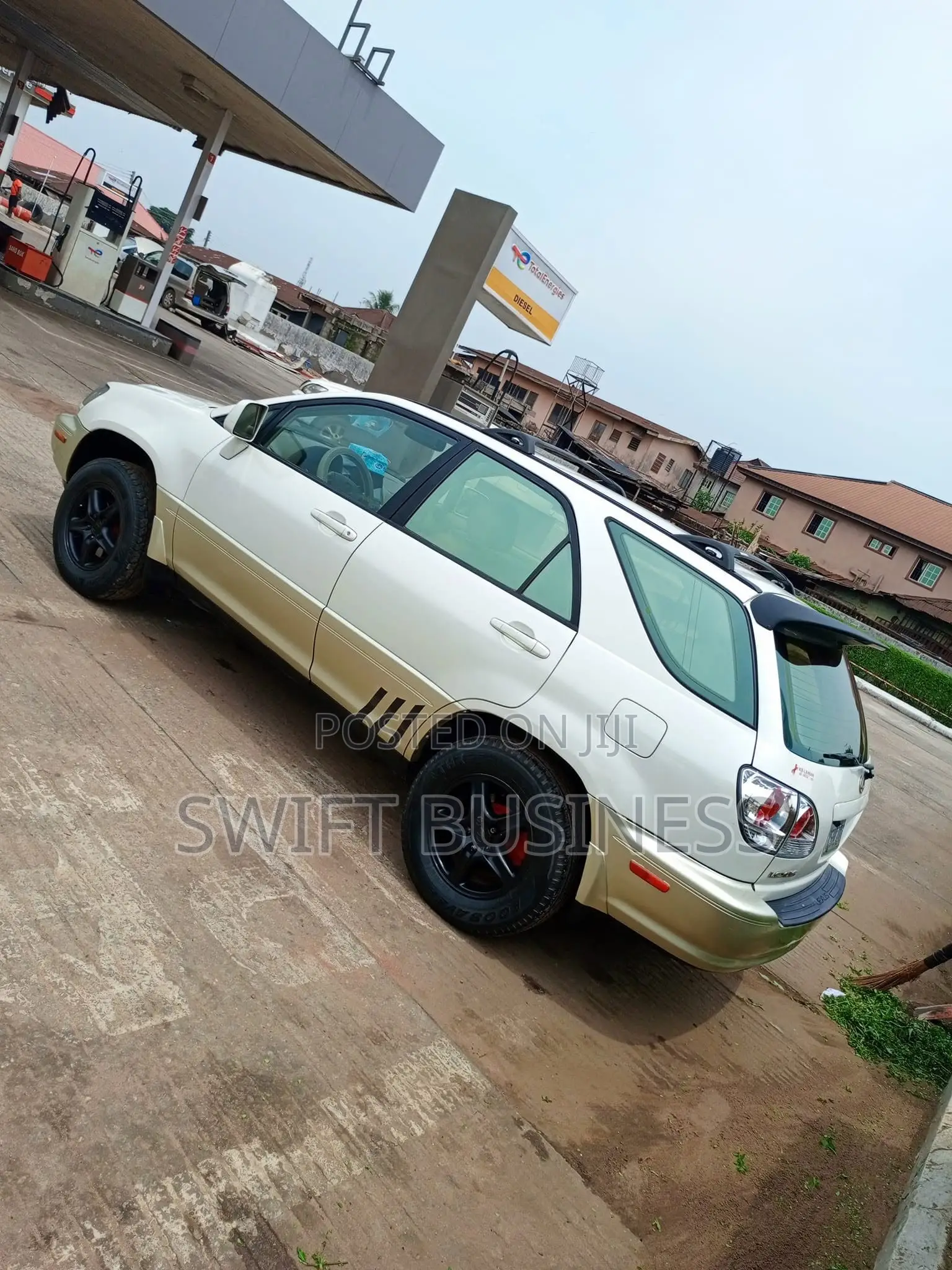 Lexus RX 2000 White