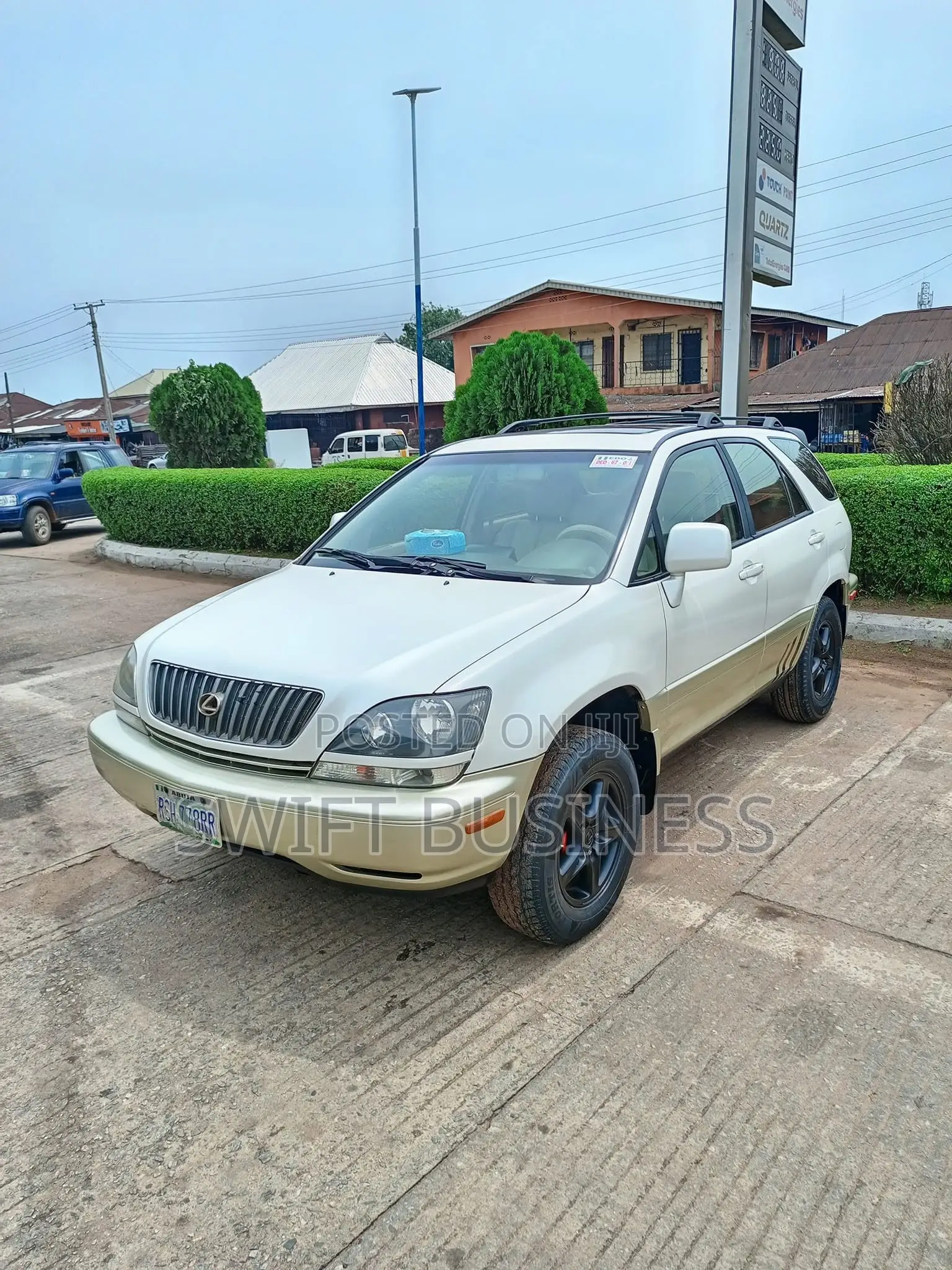 Lexus RX 2000 White