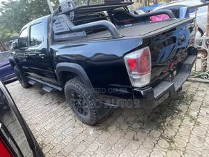 Toyota Tacoma 2020 Black