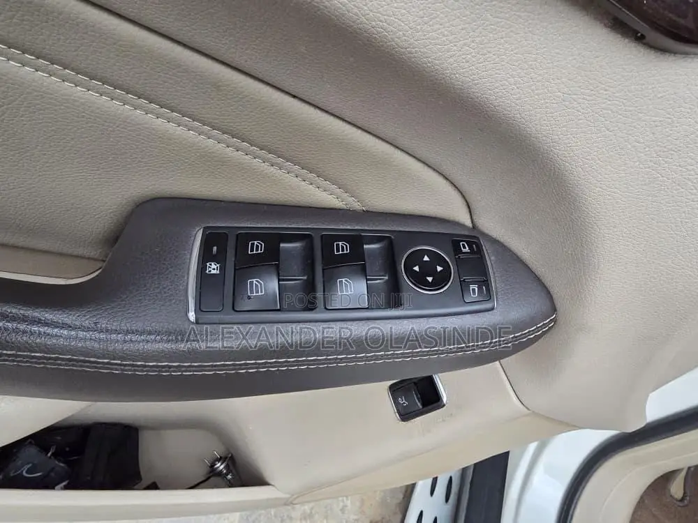 Mercedes-Benz M Class ML 350 4Matic 2012 White