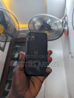 Apple iPhone 11 64 GB Black