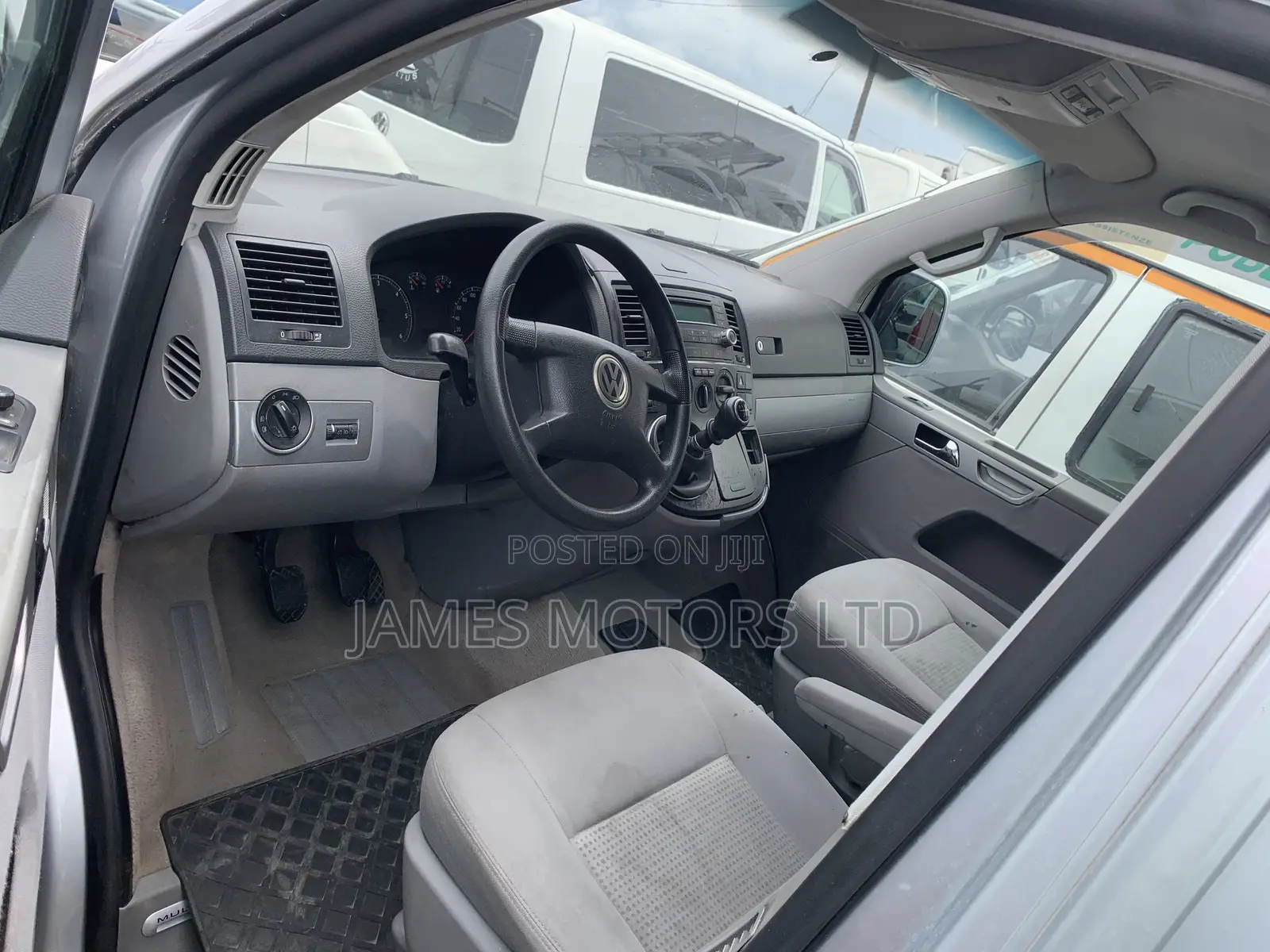 Volkswagen Transporter 2014 Silver