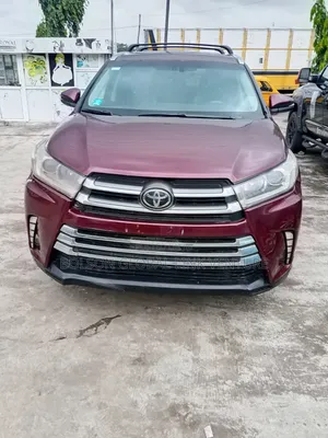 Toyota Highlander XLE 4dr SUV AWD (3.5L 6cyl 6A) 2014 Red