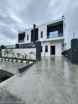 4bdrm Duplex in Ogombo for sale