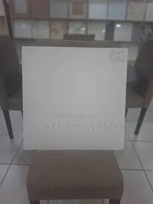 Pentelic Marble 60x60cm ROYAL
