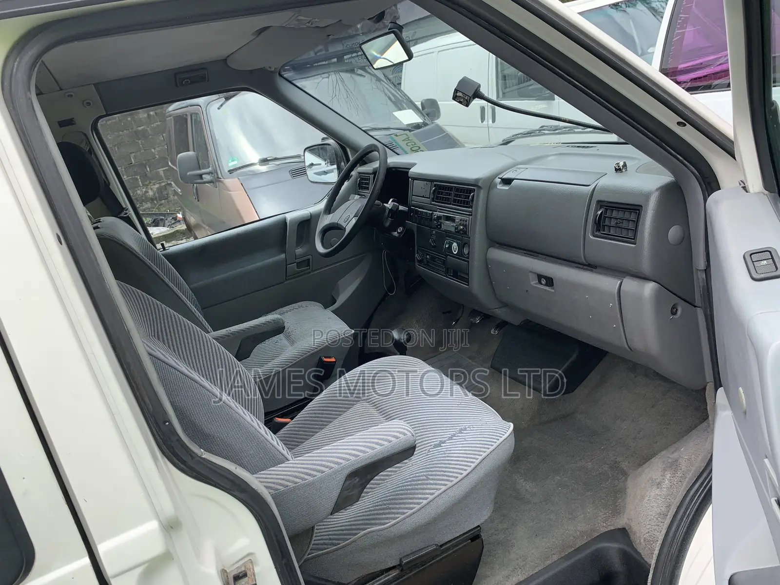 Volkswagen Transporter 2006 White