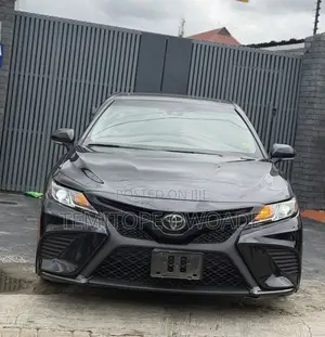 Toyota Camry SE FWD (2.5L 4cyl 8AM) 2018 Black