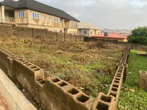 Land 595sqm