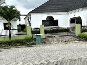 6bdrm Bungalow in Cooporative Villa for sale