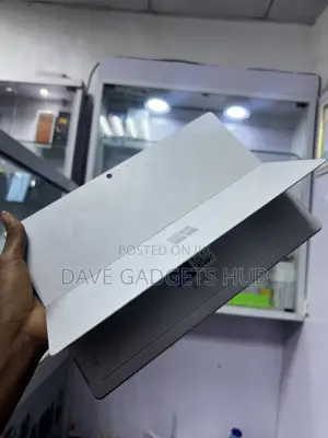 Microsoft Surface Pro 4 128 GB Gray