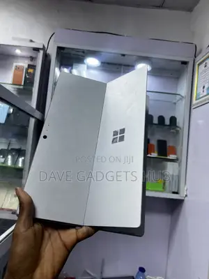 Microsoft Surface Pro 4 128 GB Gray