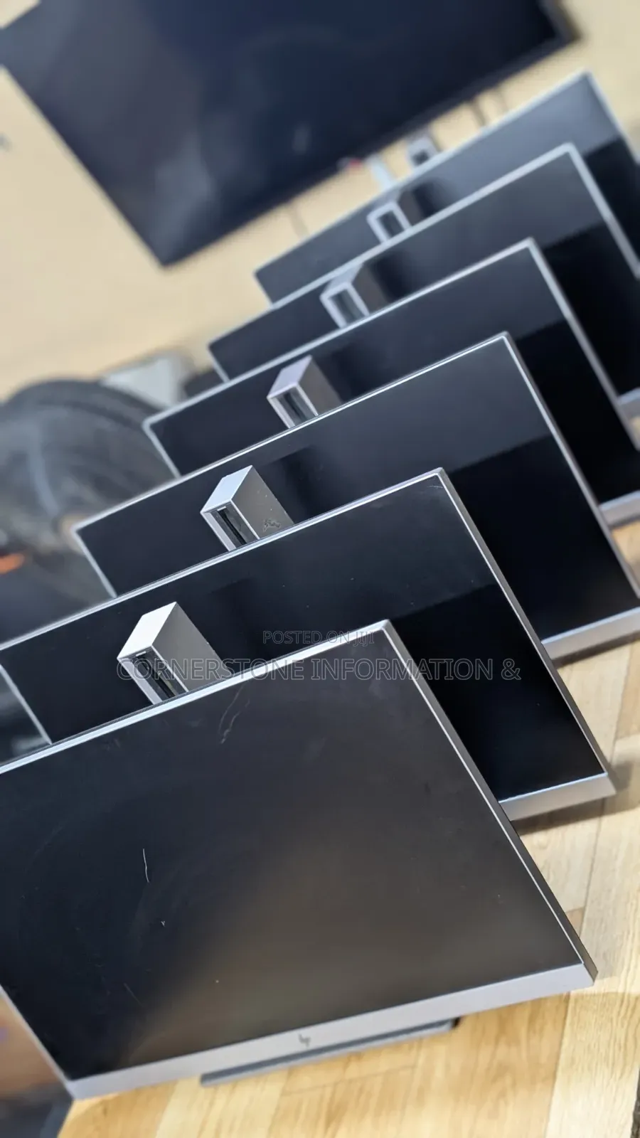 HP EliteDisplay E223 21.5 Inch