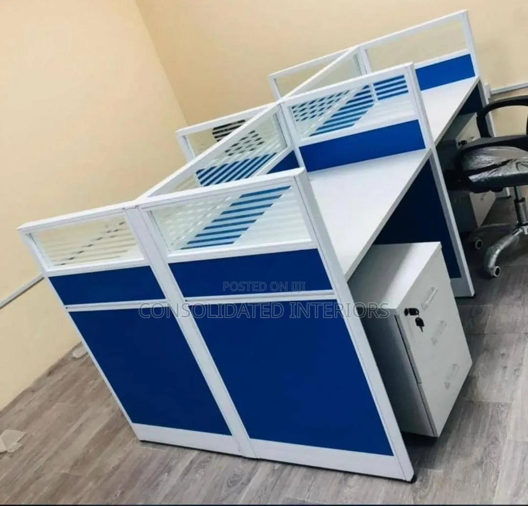 Premium 4 Seater Workstation Table Set