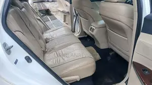 Toyota Venza 2010 White