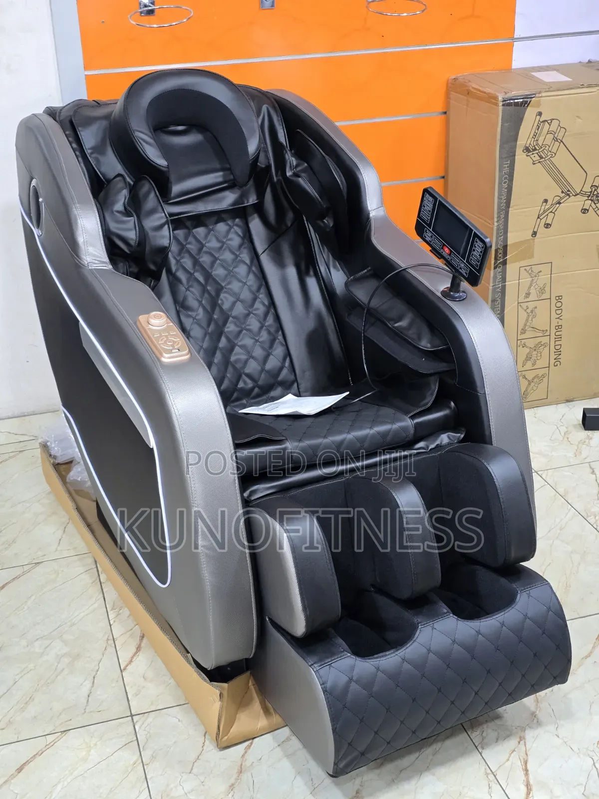 Zero Gravity Full Body Massager Chair