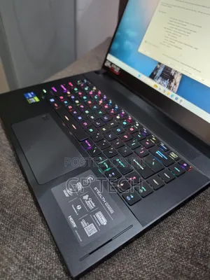 Laptop MSI GS66 Stealth 12UHS 32GB Intel Core i7 SSD 512GB