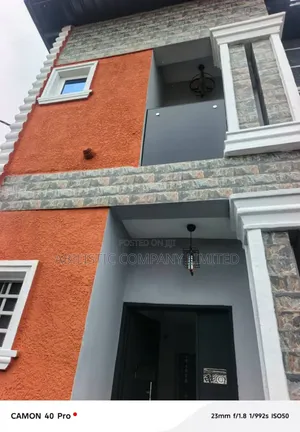 Furnished 3bdrm Duplex in Akowonjo for rent