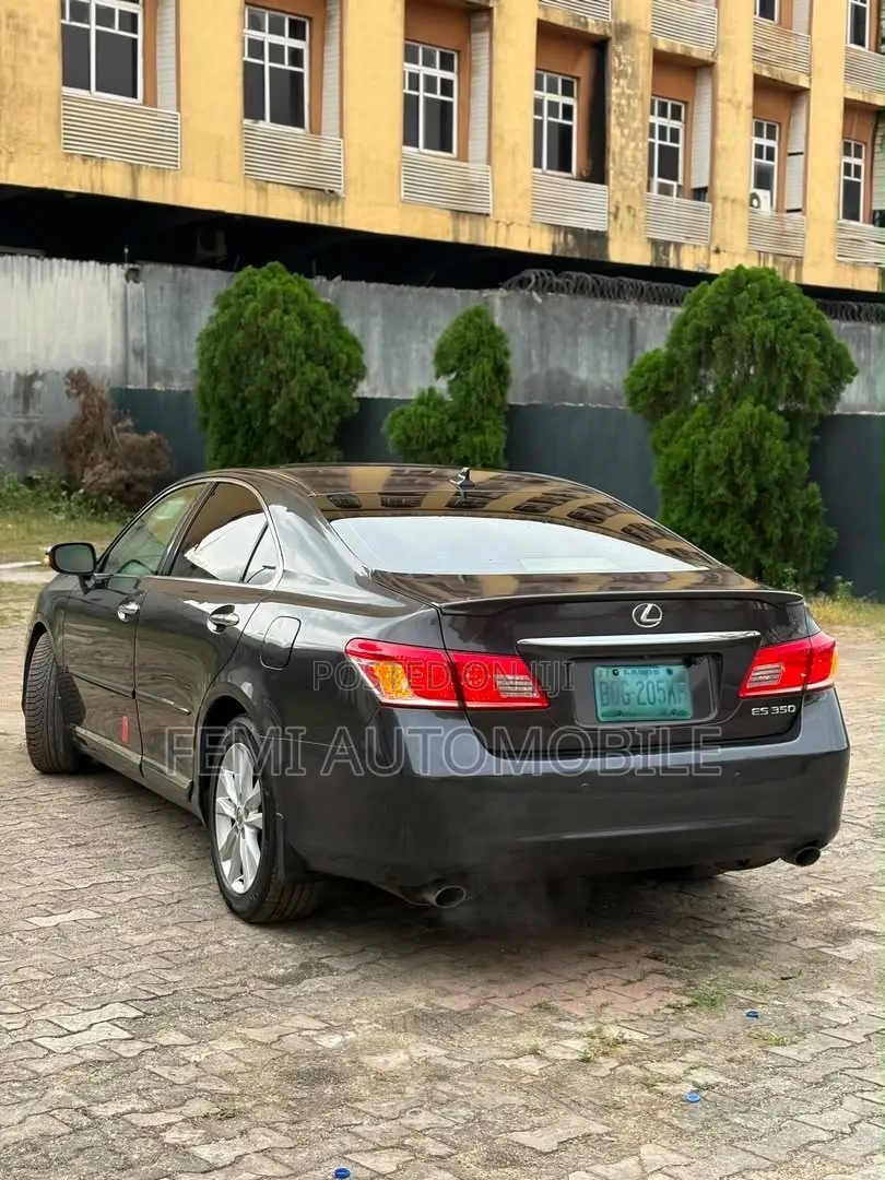 Lexus ES 2012 Gray