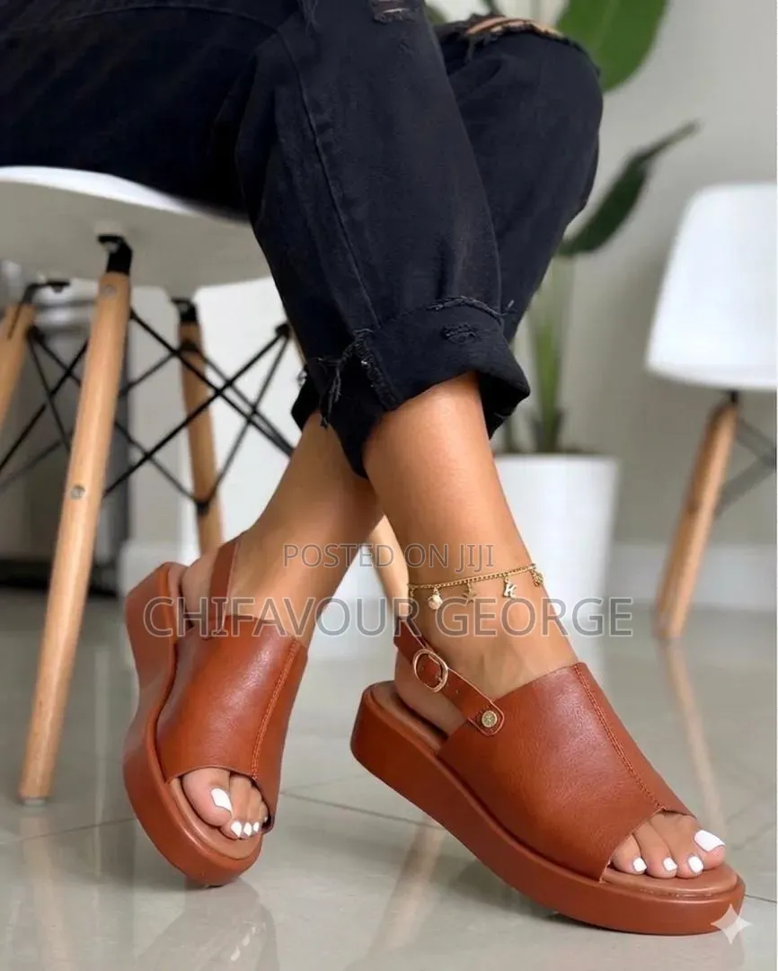 Chi Footwear