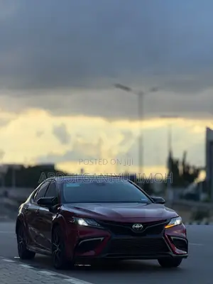 Toyota Camry XSE 2022 Red