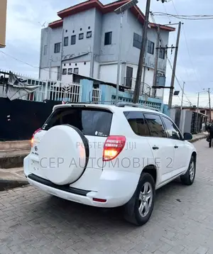 Toyota RAV4 2009 White
