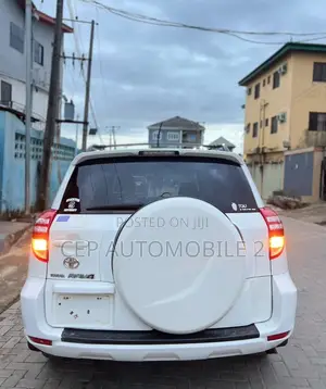 Toyota RAV4 2009 White